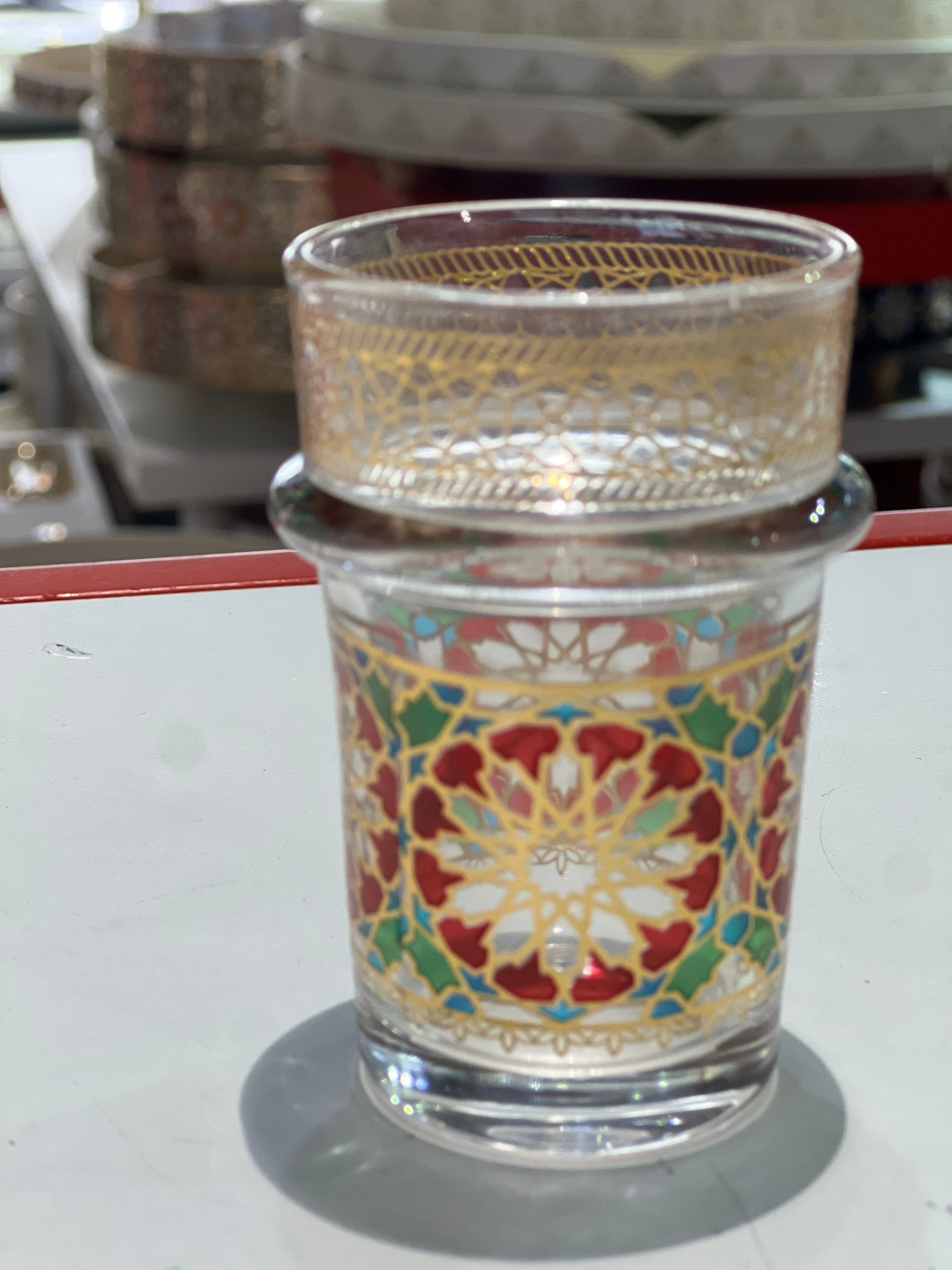 couleur zelija
 Mida tefour /serviettes / tabla / bouteille à eau