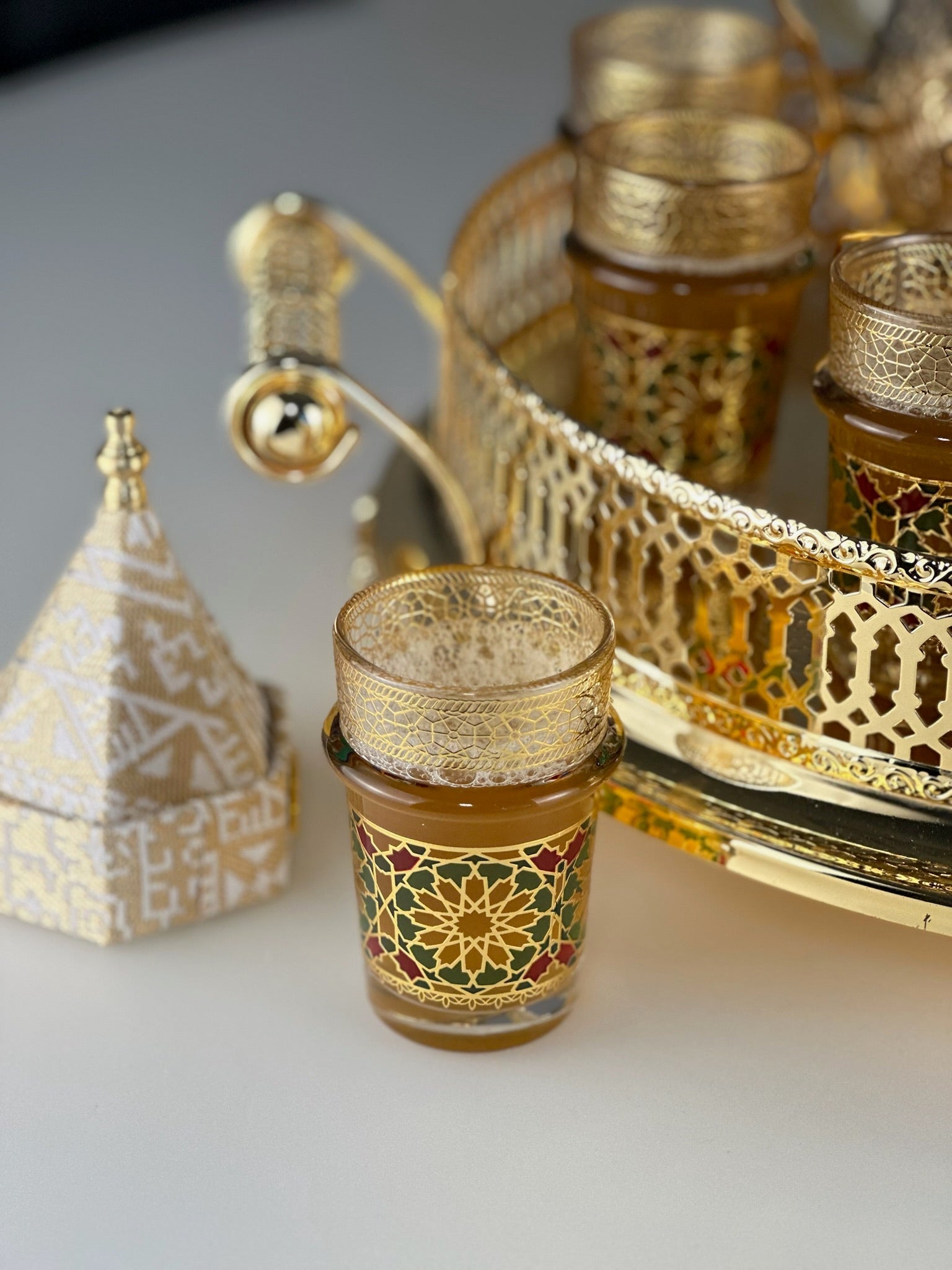 Ensemble 12 verres à  thé Marocain zelija couleur / mosaïque