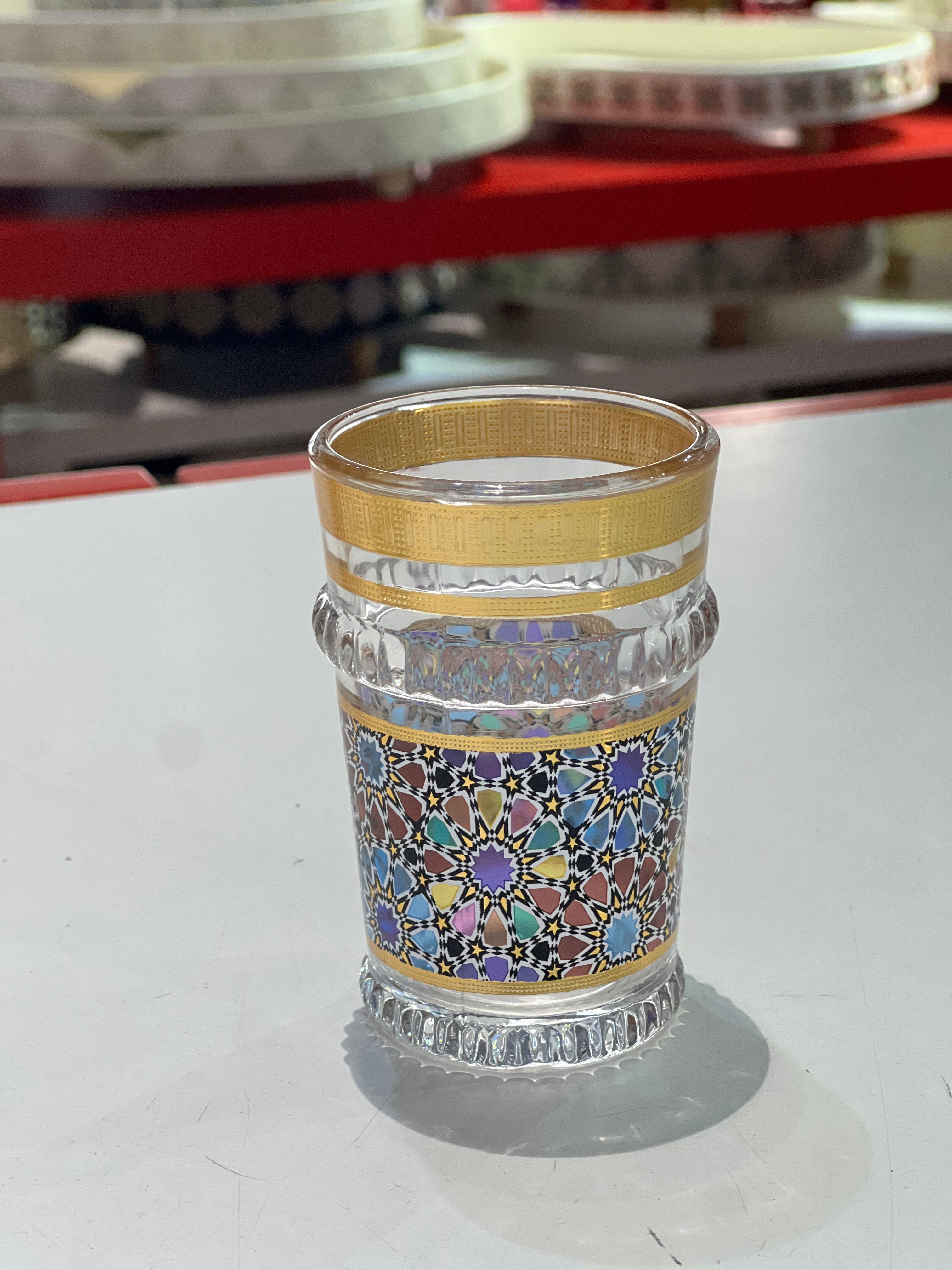 couleur zelija
 Mida tefour /serviettes / tabla / bouteille à eau