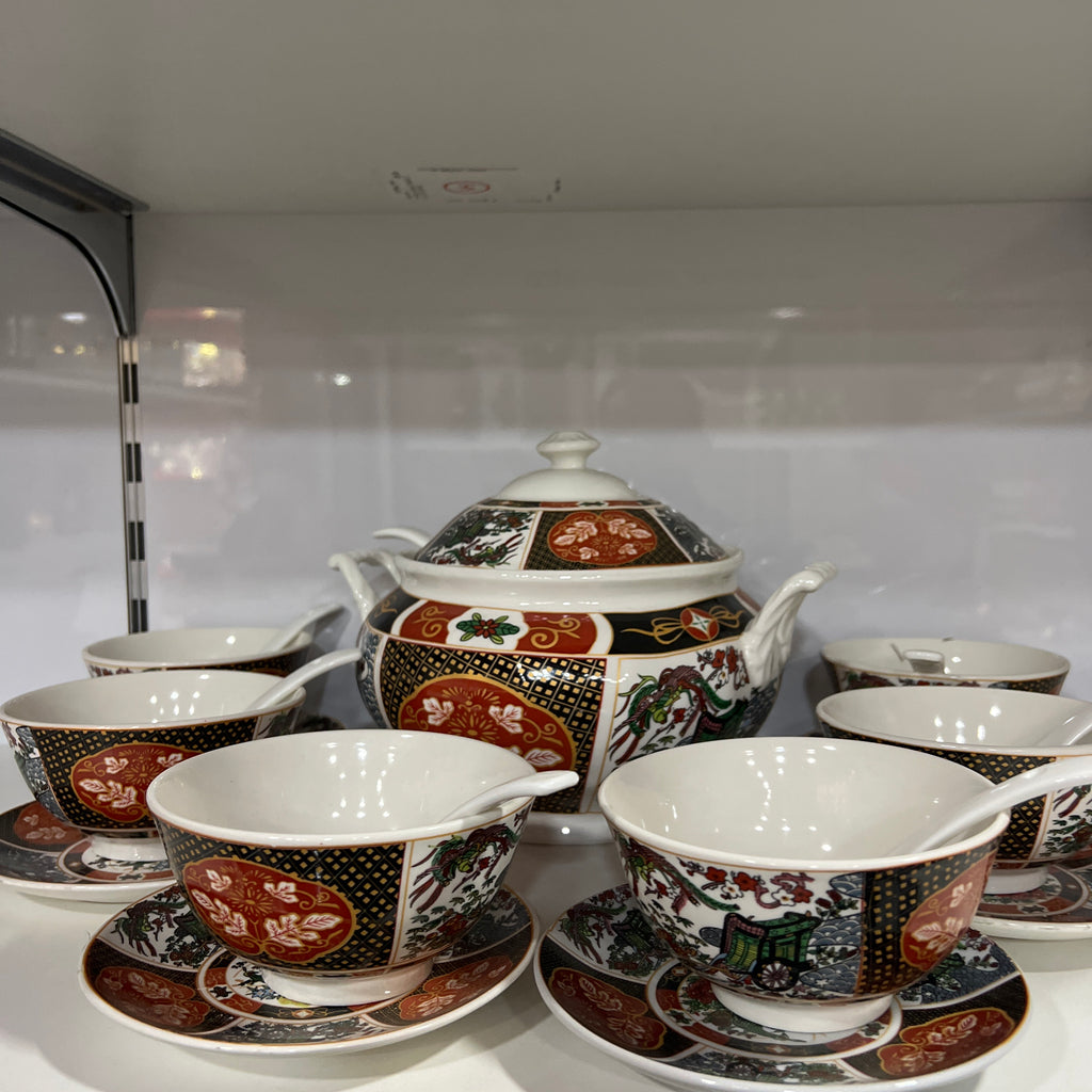 Soupière en porcelaine TAWES