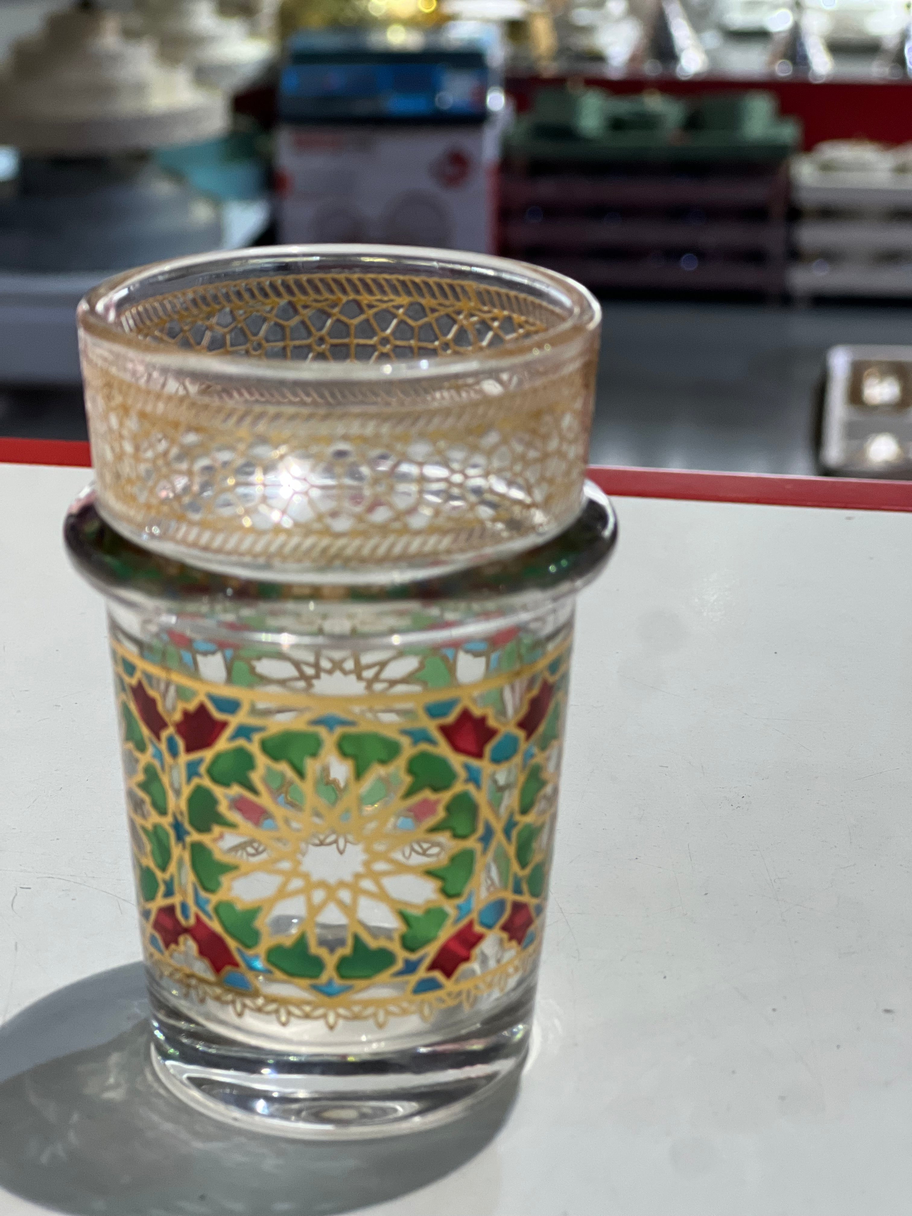 couleur zelija
 Mida tefour /serviettes / tabla / bouteille à eau