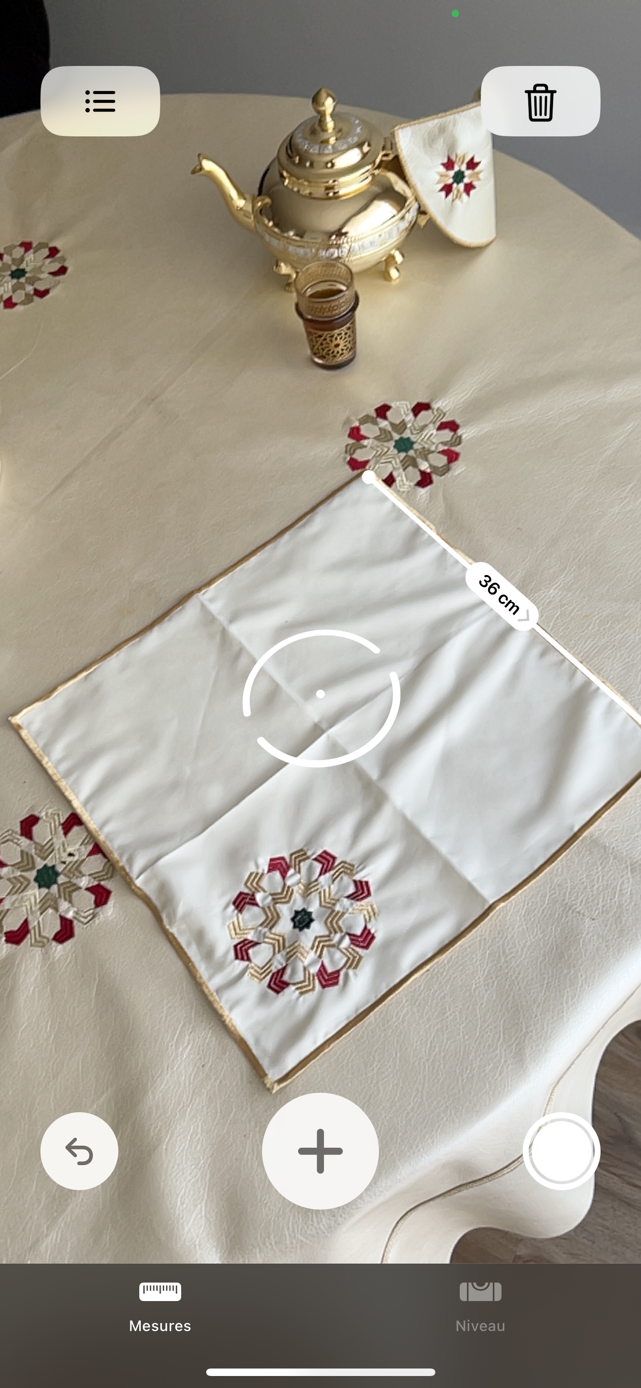 couleur zelija
 Mida tefour /serviettes / tabla / bouteille à eau