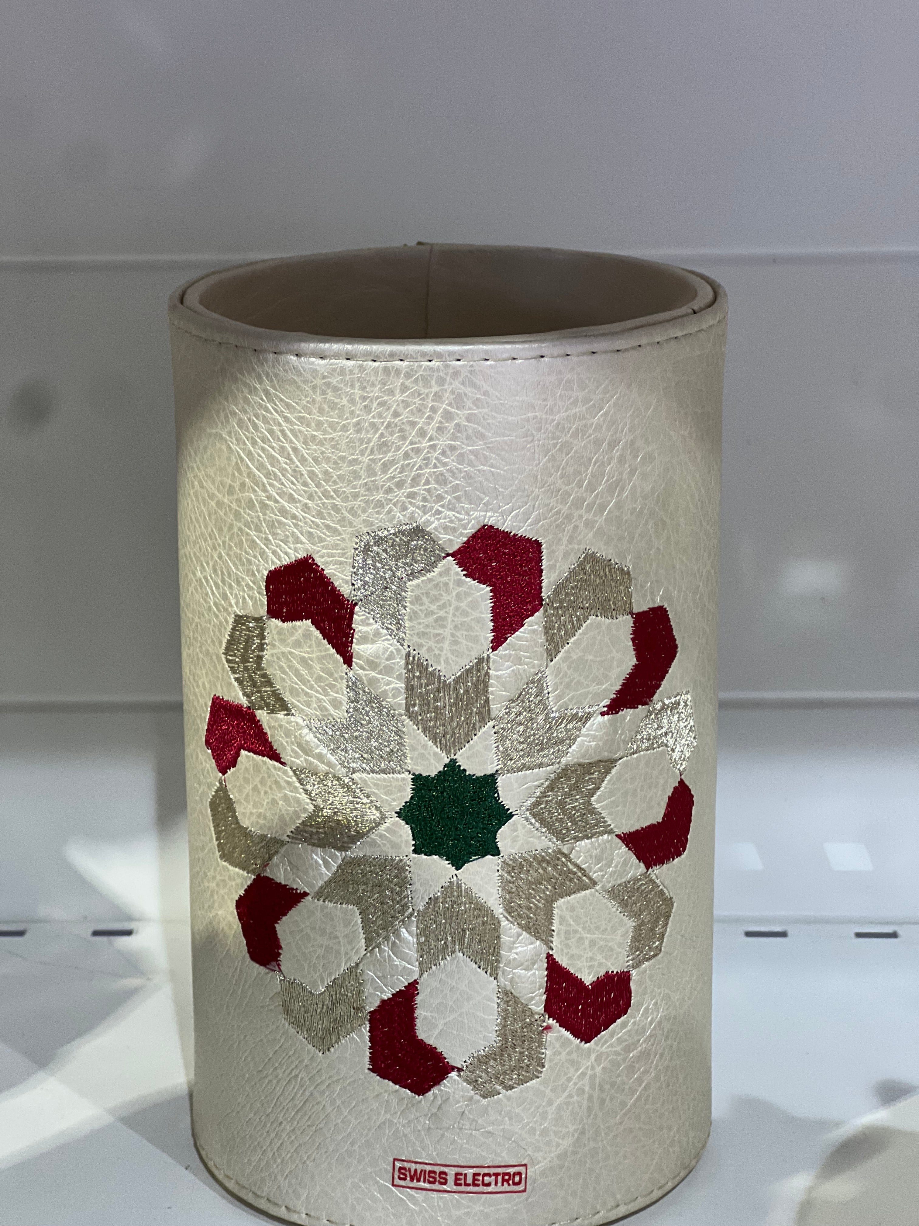 couleur zelija
 Mida tefour /serviettes / tabla / bouteille à eau